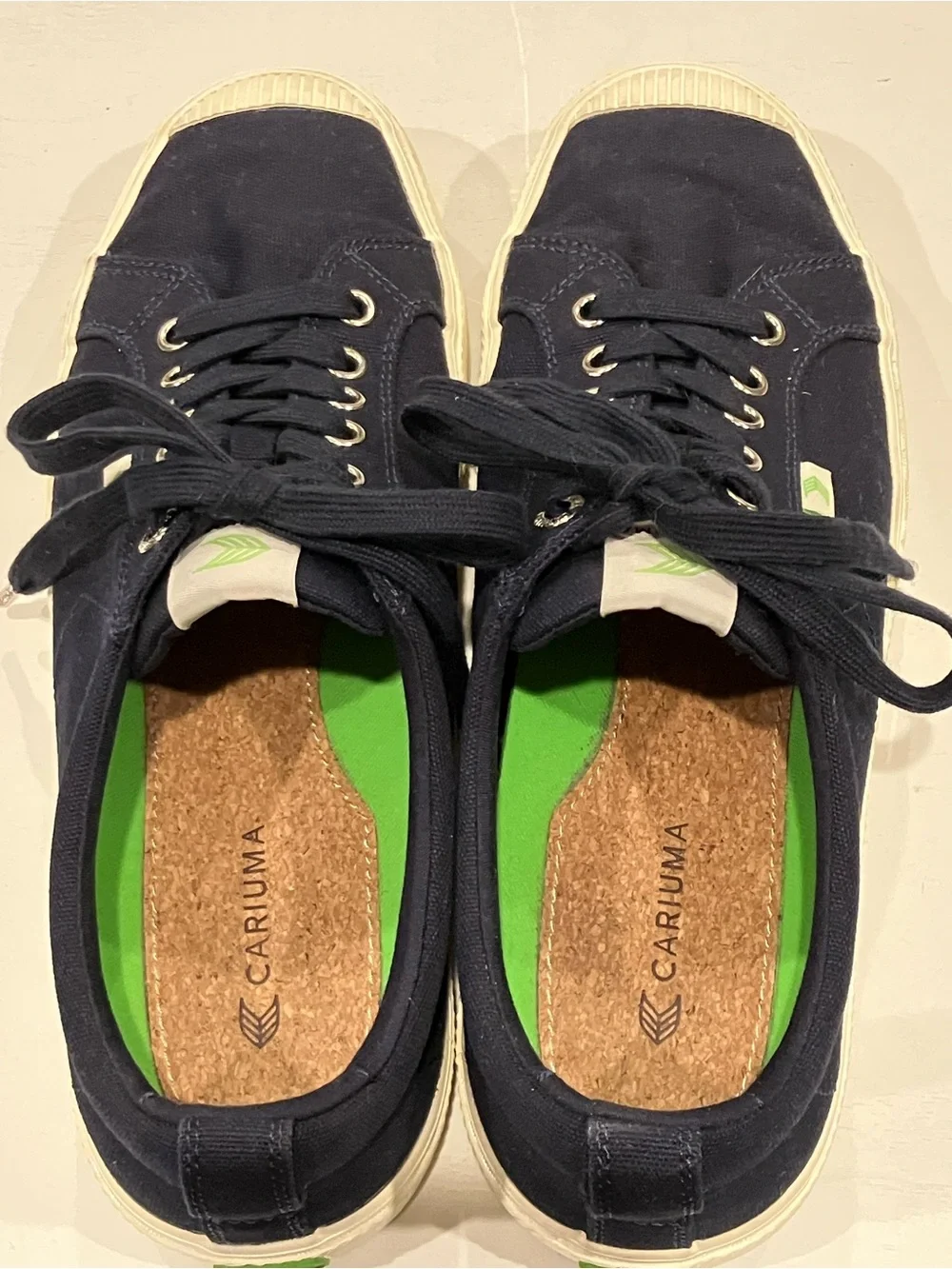 Cariuma | Navy Canvas Low-Top Sneakers